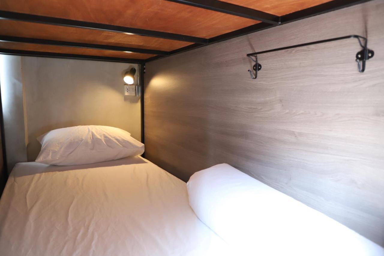 The Cube Hostel Khaosan Bangkok Bagian luar foto