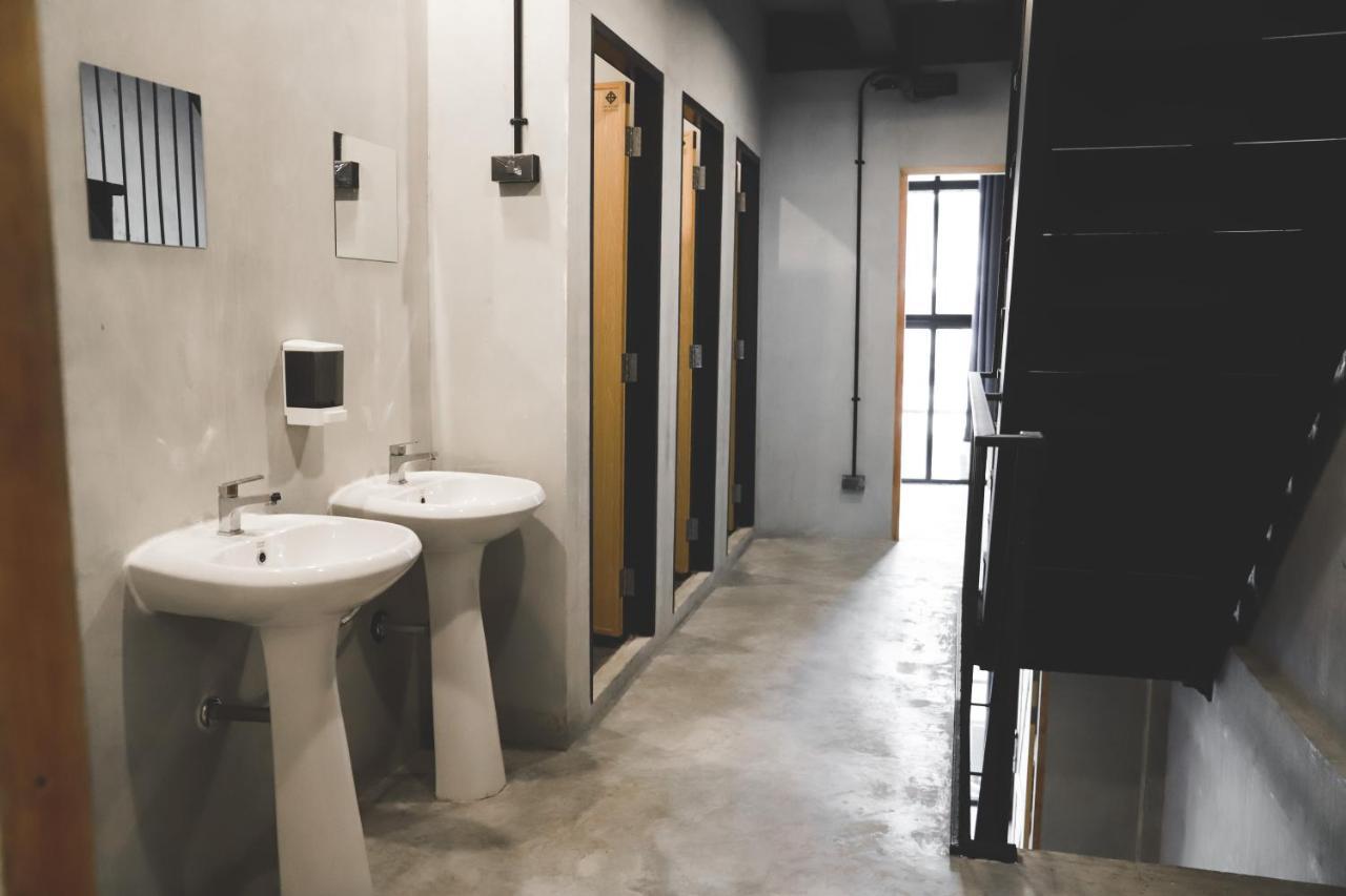 The Cube Hostel Khaosan Bangkok Bagian luar foto